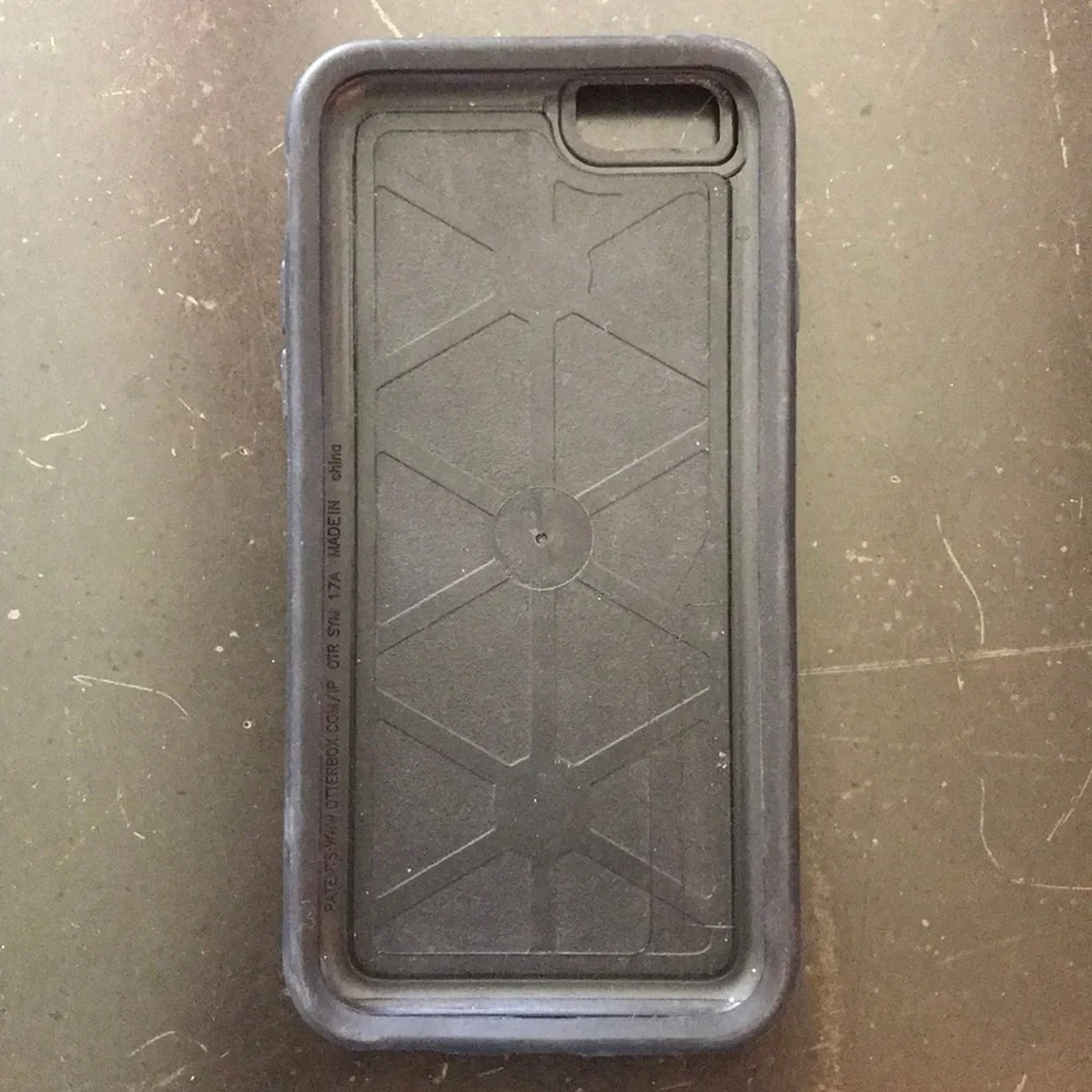 iPhone 7 OtterBox Symmetry case in black.